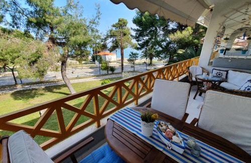 Haniotis Apartamento | Apartment Dolphin Sea View and First Line
