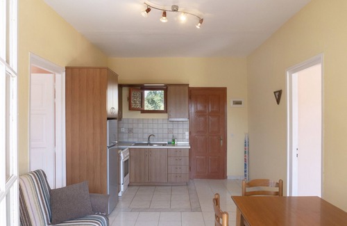 Agios Georgios Pagon Apartamento | Apartamento Dora Pagoi 1 con vistas a la montaña, jardín compartido y Wi-Fi
