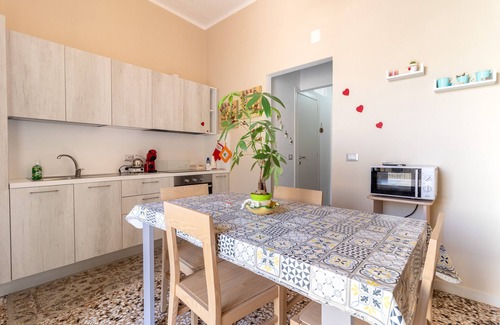 Mottola Apartamento | Apartamento 'Dormiamoci Sù' con balcón, Wi-Fi y aire acondicionado