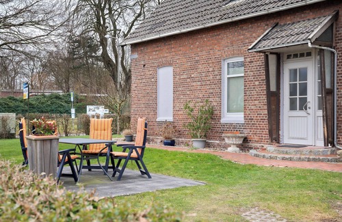 Cuxhaven Apartamento | Apartamento 'Drangstweg' con terraza compartida, jardín compartido y Wi-Fi