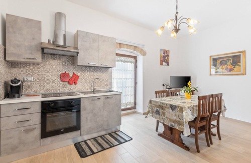 Scano di Montiferro Apartamento | Apartamento 'Erato' con Vista al Mar, Wi-Fi y Aire Acondicionado