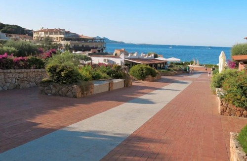 Baja Sardinia Apartamento | Apartamento Ea Bianca en Baia Sardinia - 8 personas, 3 dormitorios