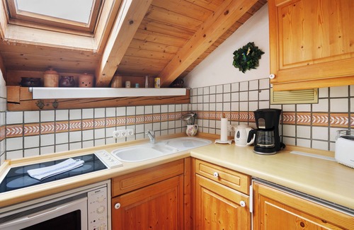 Mittenwald Apartamento | Apartamento 'Edelweiß Nr 5' con vistas a la montaña, jardín compartido y Wi-Fi