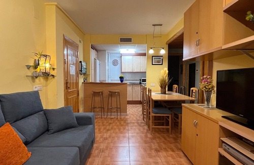 Sant Carles de la Rapita Apartamento | Apartamento 'Edificio Simancas' , balcón y aire acondicionado.