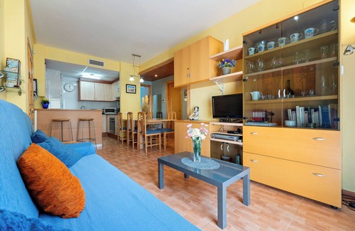 Sant Carles de la Rapita Apartamento | Apartamento 'Edificio Simancas' , balcón y aire acondicionado.