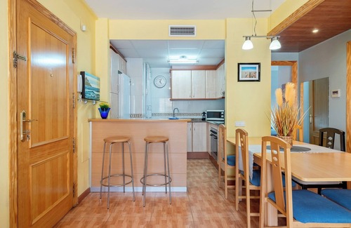 Sant Carles de la Rapita Apartamento | Apartamento 'Edificio Simancas' , balcón y aire acondicionado.
