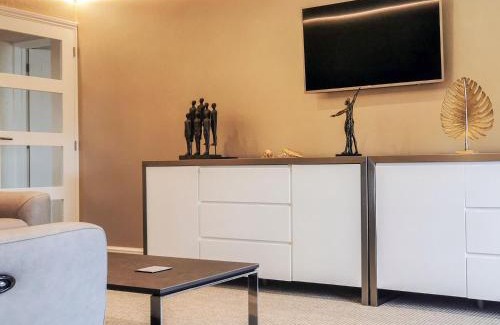 Pagham Casa | Apartment Eight At Barton Manor - Uk39563