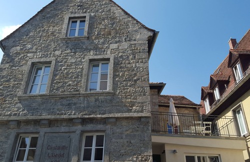 Marktbreit Apartamento | Apartamento "EINS" en la antigua posada "Zur Höll" en el romántico Marktbreit