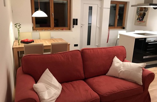 Sankt Polten Apartamento | Apartamento EINS con vista al campo.