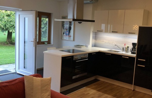 Sankt Polten Apartamento | Apartamento EINS con vista al campo.