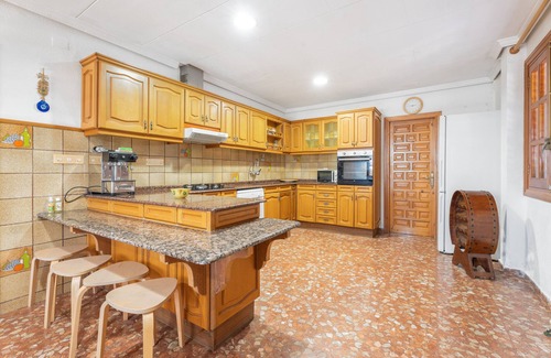Altura Chalet De Esquí | Apartamento 'El Cachorro' con vistas a la montaña, piscina privada y terraza compartida