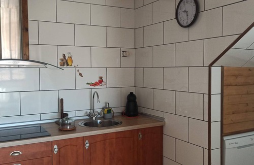Ábalos Apartamento | Apartamento 'El Guardaviñas Centenales' con vistas a la montaña, terraza compartida y Wi-Fi