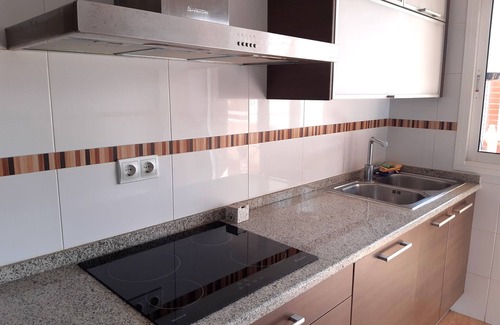 Almeria Apartamento | Fácil acceso. Aparcamiento incluido. Moderno y amplio apto.