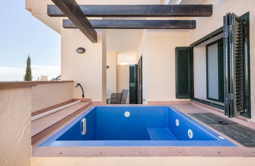 Fuente Álamo de Murcia Apartamento | Apartamento 'El Oasis Martinica 4 2 A' con vistas a la montaña, Wi-Fi y aire acondicionado.