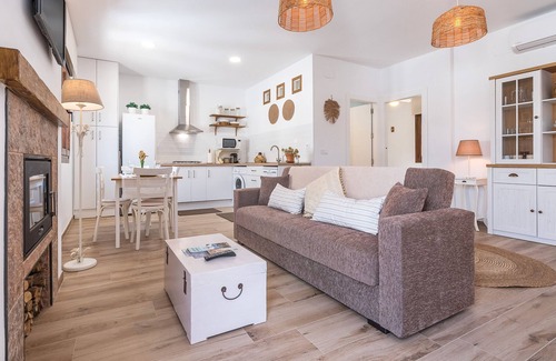 Melegis Apartamento | Apartamento 'El Santo' con vistas a la montaña, Wi-Fi y aire acondicionado