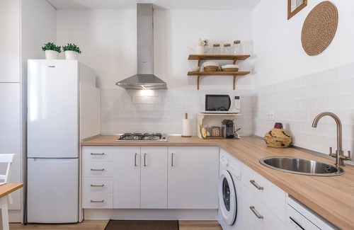 Melegis Apartamento | Apartamento 'El Santo' con vistas a la montaña, Wi-Fi y aire acondicionado
