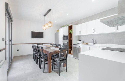 Vall d'Alba Apartamento | Apartamento 'El Secret De Marco' con vistas a la montaña, Wi-Fi y aire acondicionado.