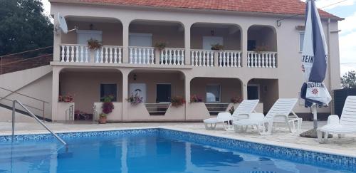 Galovac Apartamento | Apartment Elena