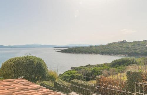Baia Caddinas Apartamento | Apartment Elicriso by Interhome