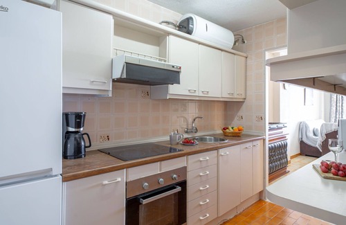 Velilla-Taramay Apartamento | Apartamento Elomar by Interhome