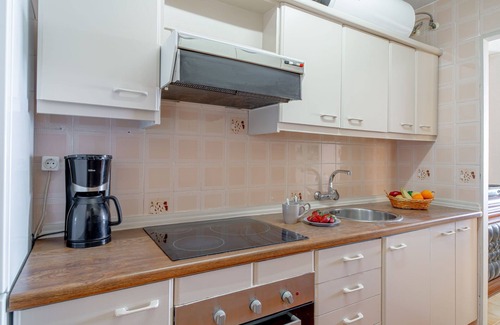 Velilla-Taramay Apartamento | Apartamento Elomar by Interhome