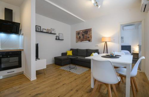 Gornji Kono Apartamento | Apartment EMARO