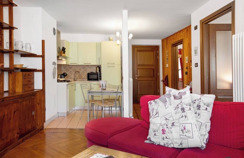 Aosta Apartamento | Apartment 'Emilius' with Mountain View, Wi-Fi and Air Conditioning