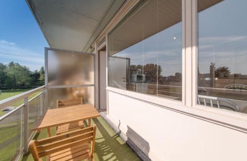 Klemskerke Apartamento | Apartment Empaja great views and parking by Interhome
