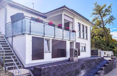 Schwalenberg Apartamento | Apartment Engel-Landeplatz by Interhome