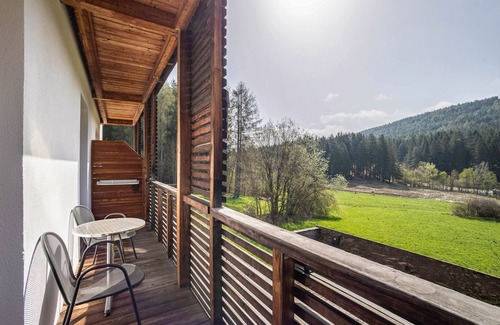 Pfalzen Apartamento | Apartamento 'Entspannung, Ruhe, Natur Pur' con balcón y Wi-Fi