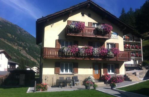 Saas Grund Apartamento | Apartment Enzian