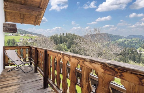 Avelengo Apartamento | Apartamento "Enzian - Nusserhof" cerca de la estación de esquí con vistas a la montaña y balcón