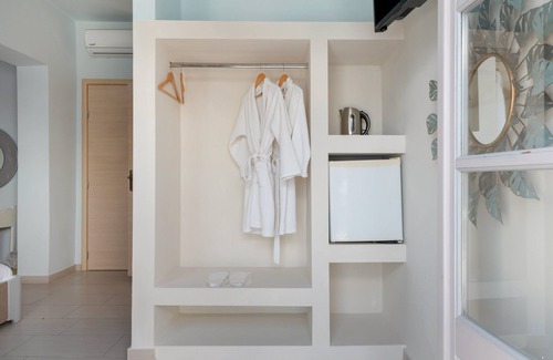 Massouri Apartamento | Apartamento 'Eros Sea View' con terraza privada, Wi-Fi y aire acondicionado.