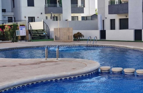 San Miguel de Salinas Apartamento | Apartamento 'Carpediem in Spanje' con vistas al lago, piscina compartida y Wi-Fi
