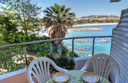 Sant Feliu de Guixols Apartamento | Apartamento 2-3 pers. frente al mar en Sant Feliu de Guíxols
