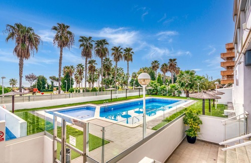 Marina d'Or Apartamento | Apartamento 'Espectacular Terraza Frente Al Mar' con vistas al mar, Wi-Fi y aire acondicionado