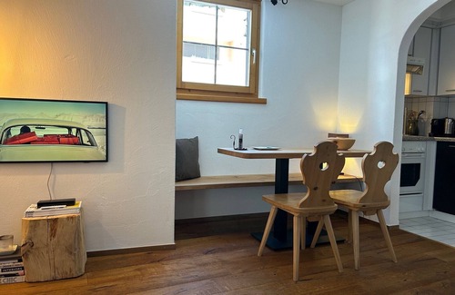 Samedan Apartamento | Apartment Euforia - Elegant 2-Room Apartment