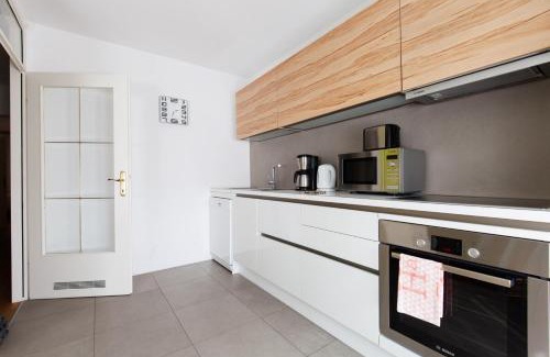 Bezigrad District Apartamento | Apartment Eva Tour As Ljubljana