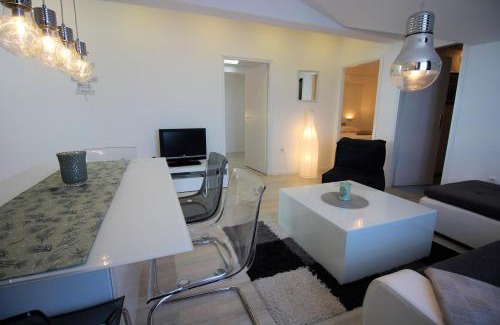 Novi Vinodolski Apartamento | Apartment Evelin