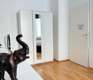 Funfhaus Apartamento | Apartment für 4 beim Westbahnhof