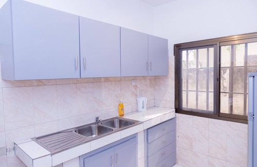 Lome Casa | Apartamento F4 TOTSI con aire acondicionado cerca de la casa de ADEBAYOR