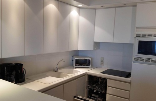 Sint-Idesbald Apartamento | Apartamento frente al mar con balcón, muy luminoso con garaje.