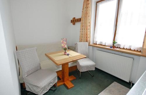 Laengenfeld Apartamento | Apartment Falkner-1 by Interhome