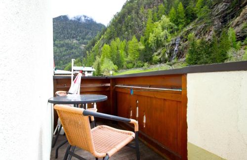 Laengenfeld Apartamento | Apartment Falkner-1 by Interhome