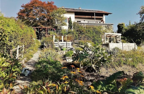 Hauzenberg Apartamento | Apartamento 'Familie Graml' con vistas a la montaña, jardín compartido y Wi-Fi