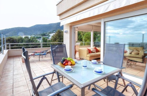 Llanca Apartamento | Apartamento Fane by Interhome