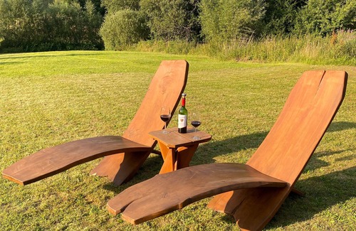 Steinach Apartamento | Apartment 'Far Away From Afrika' with Mountain View, Private Terrace and Wi-Fi