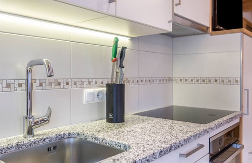 Valle di Casies Apartamento | Apartamento 'Feldererhof Apt Alpenrose' con vistas a la montaña, jardín compartido y Wi-Fi