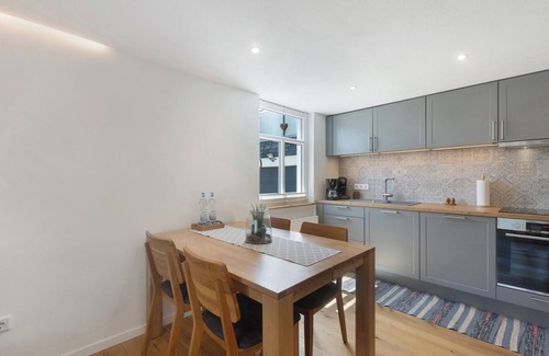 Ortsmitte Apartamento | Apartamento 'Feldmann Auf Der Mauer' con jardín compartido y Wi-Fi