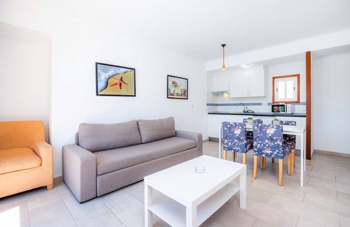 Cala d'Or Apartamento | Apartment "Felipe 1-1 vista piscina" with Shared Terrace, Shared Pool & WiFi